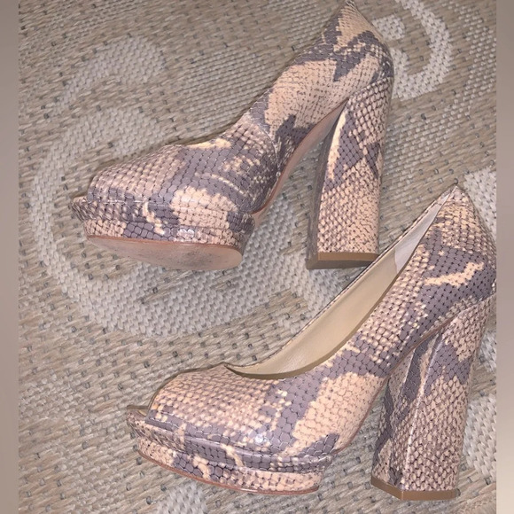 Bcbg runway chunky reptile heels designer  boho y2k formal $300 fall mod classic - Picture 2 of 4